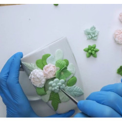 Květinový dekor z polymerové hlíny