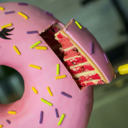 Video Course by Evgenia Volosyna – 3D Gravity-Defying Cake “Donut”