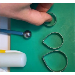 Video Course by Alena Ujshag – Sugar Flower Modeling (Rose)